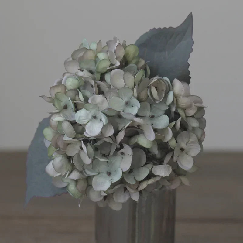 Luxury Silk Hydrangea Stem — Elegant Artificial Flower for Weddings & Home Decor