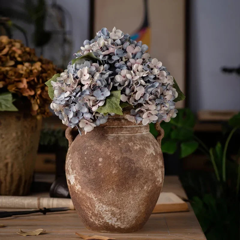 Luxury Silk Hydrangea Stem — Elegant Artificial Flower for Weddings & Home Decor