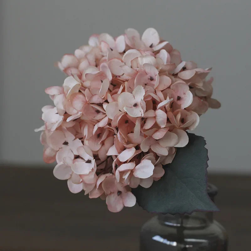 Luxury Silk Hydrangea Stem — Elegant Artificial Flower for Weddings & Home Decor